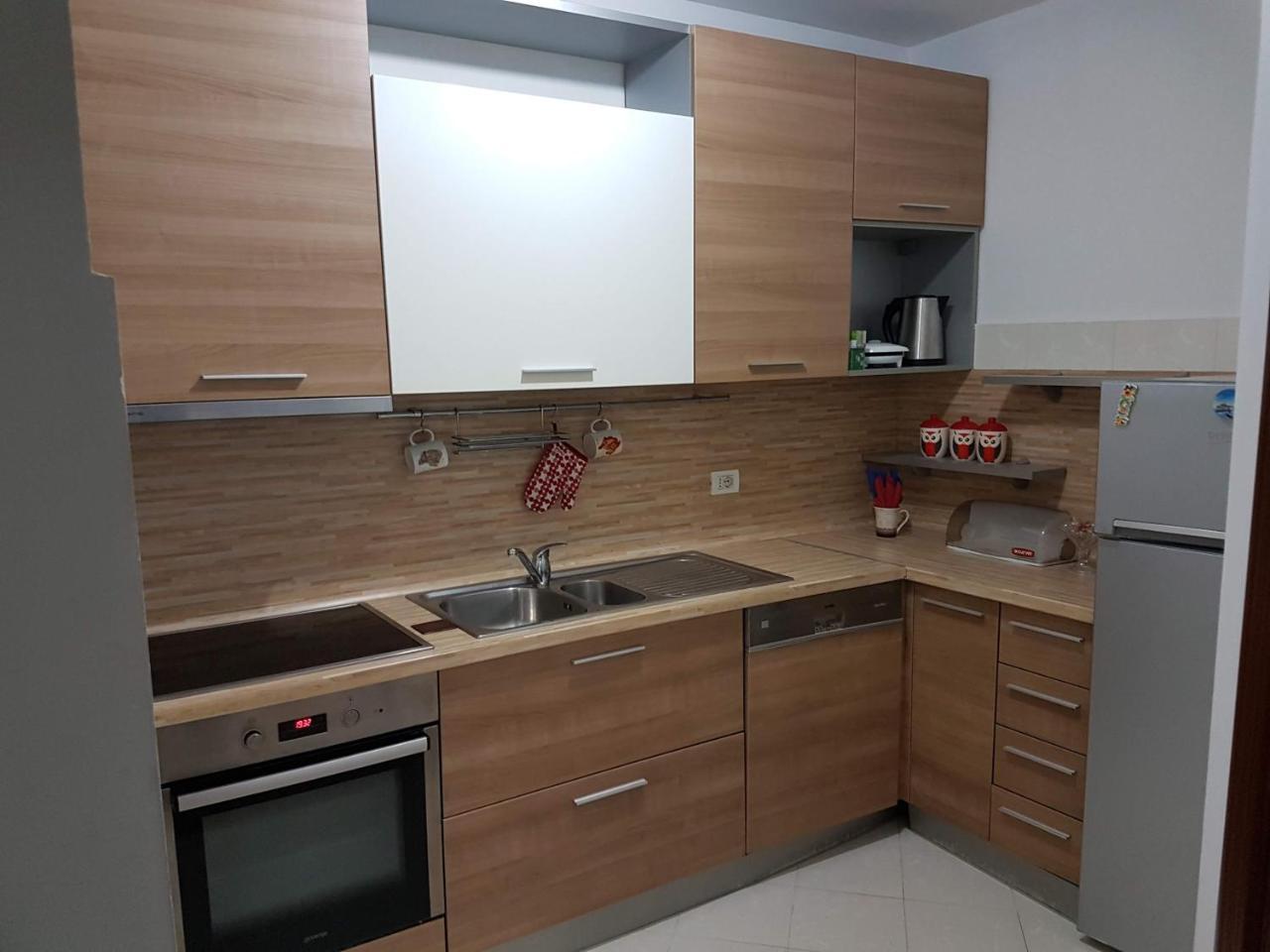 Delta Apartment Podgorica Buitenkant foto